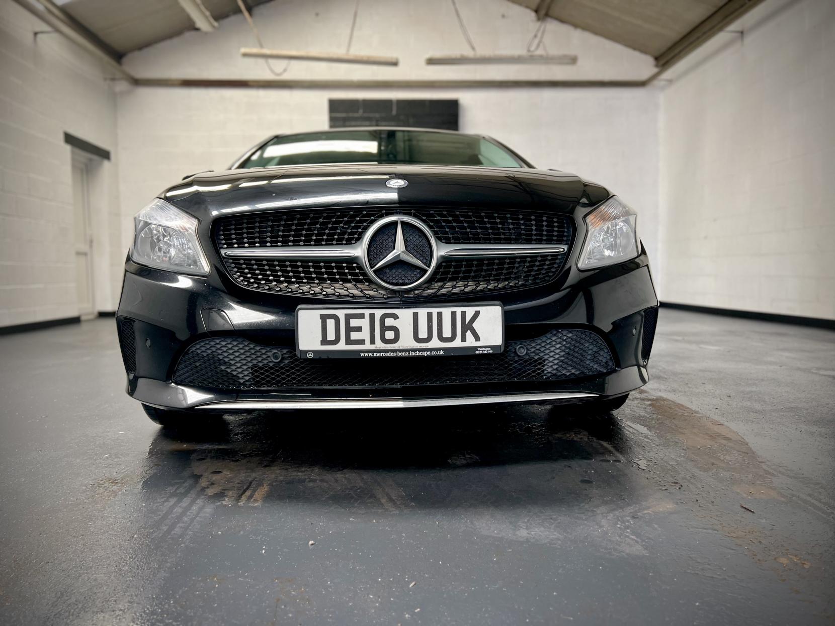 Mercedes-Benz A Class 1.5 A180d Sport (Executive) Hatchback 5dr Diesel Manual Euro 6 (s/s) (109 ps)