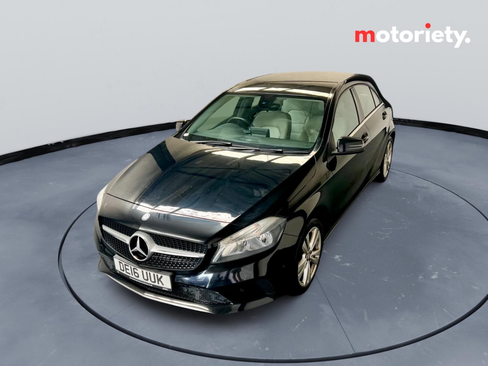 Mercedes-Benz A Class 1.5 A180d Sport (Executive) Hatchback 5dr Diesel Manual Euro 6 (s/s) (109 ps)