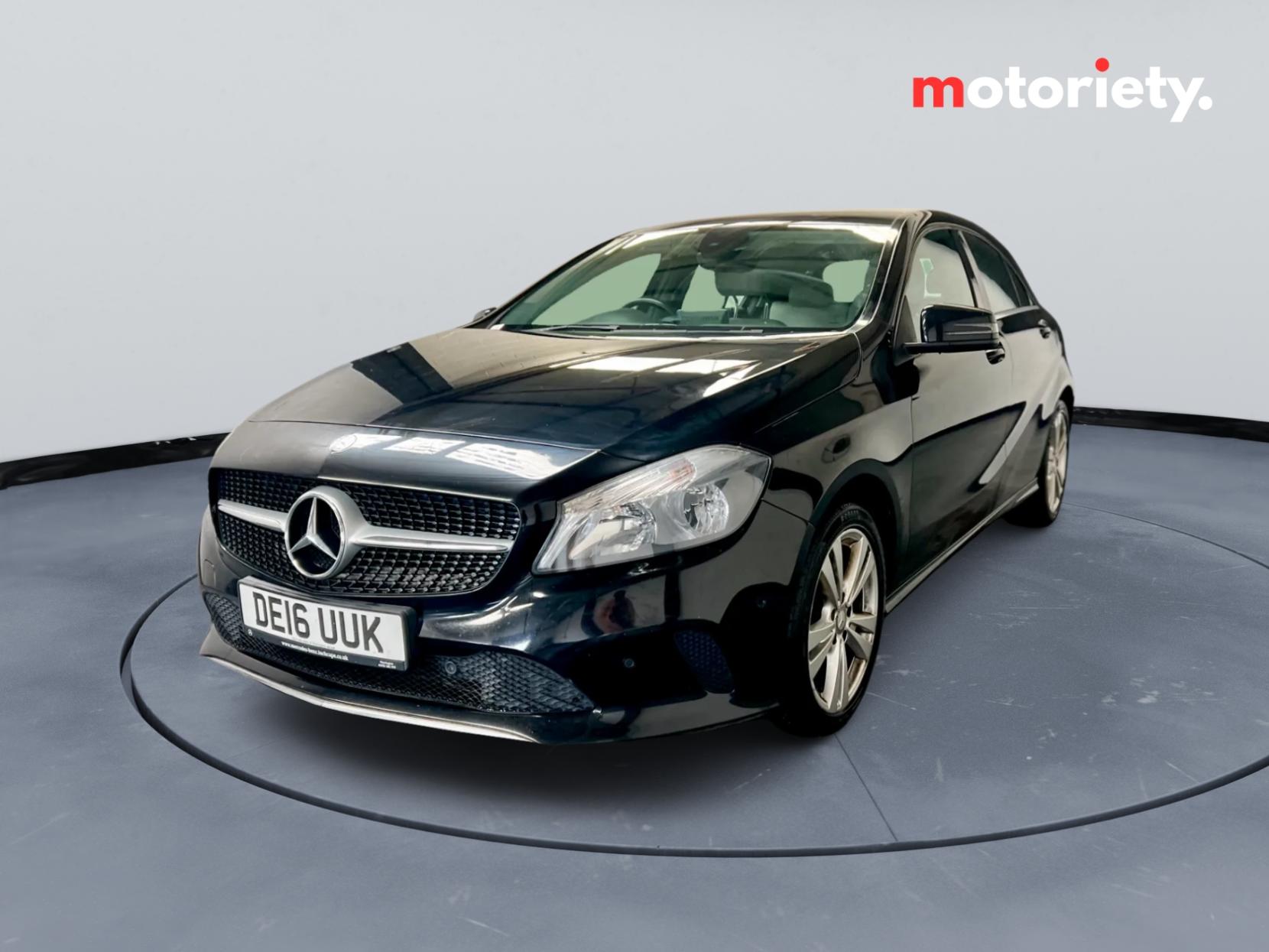 Mercedes-Benz A Class 1.5 A180d Sport (Executive) Hatchback 5dr Diesel Manual Euro 6 (s/s) (109 ps)