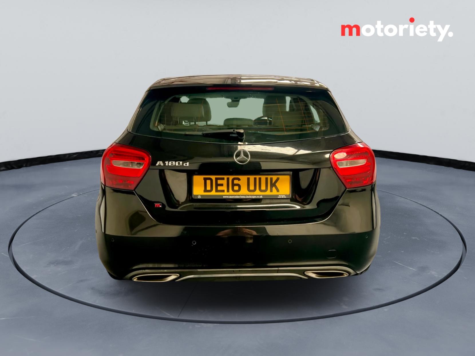 Mercedes-Benz A Class 1.5 A180d Sport (Executive) Hatchback 5dr Diesel Manual Euro 6 (s/s) (109 ps)