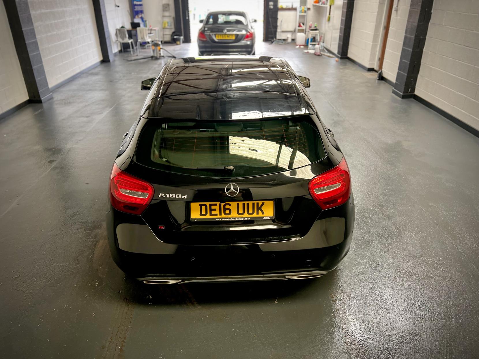 Mercedes-Benz A Class 1.5 A180d Sport (Executive) Hatchback 5dr Diesel Manual Euro 6 (s/s) (109 ps)