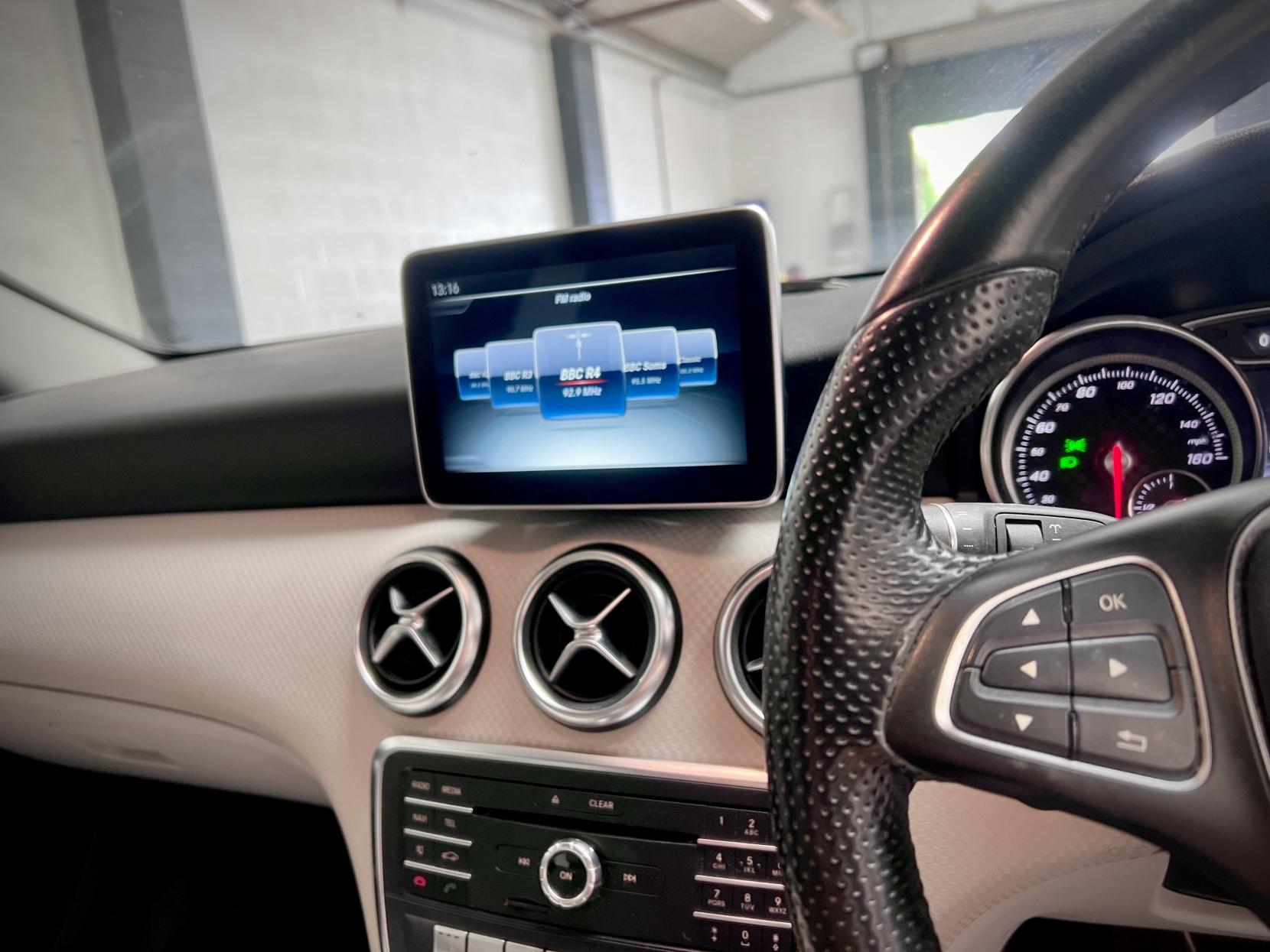Mercedes-Benz A Class 1.5 A180d Sport (Executive) Hatchback 5dr Diesel Manual Euro 6 (s/s) (109 ps)