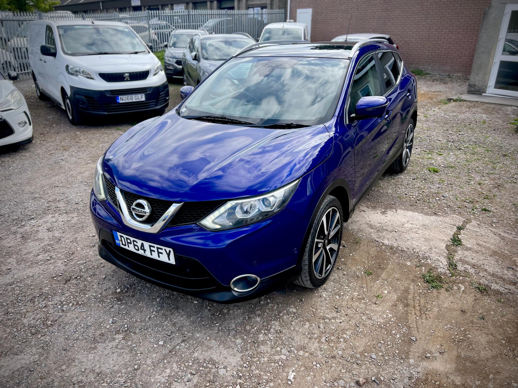 Nissan Qashqai 1.5 dCi Tekna SUV 5dr Diesel Manual 2WD Euro 5 (s/s) (110 ps)