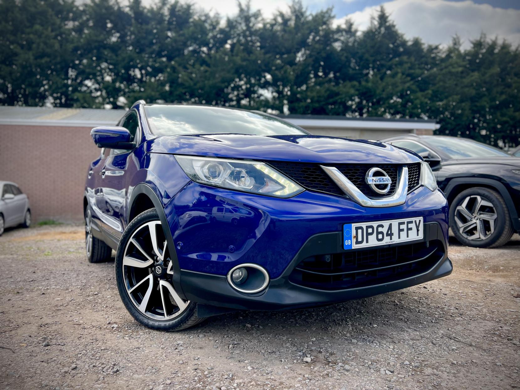 Nissan Qashqai 1.5 dCi Tekna SUV 5dr Diesel Manual 2WD Euro 5 (s/s) (110 ps)