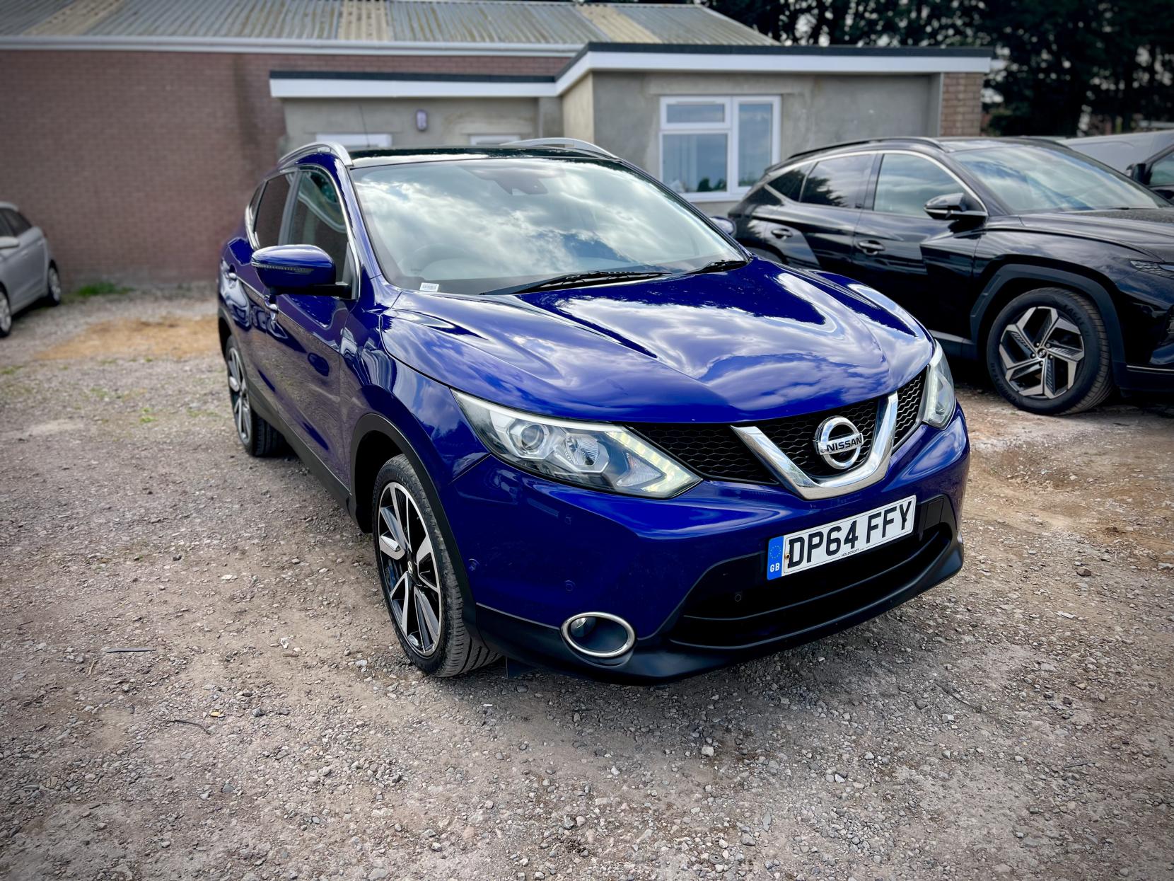Nissan Qashqai 1.5 dCi Tekna SUV 5dr Diesel Manual 2WD Euro 5 (s/s) (110 ps)
