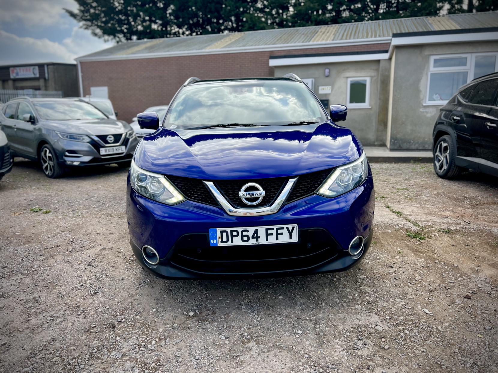 Nissan Qashqai 1.5 dCi Tekna SUV 5dr Diesel Manual 2WD Euro 5 (s/s) (110 ps)