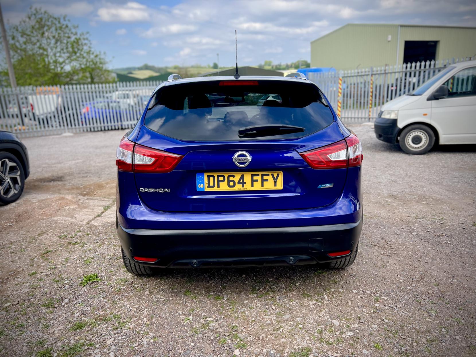 Nissan Qashqai 1.5 dCi Tekna SUV 5dr Diesel Manual 2WD Euro 5 (s/s) (110 ps)