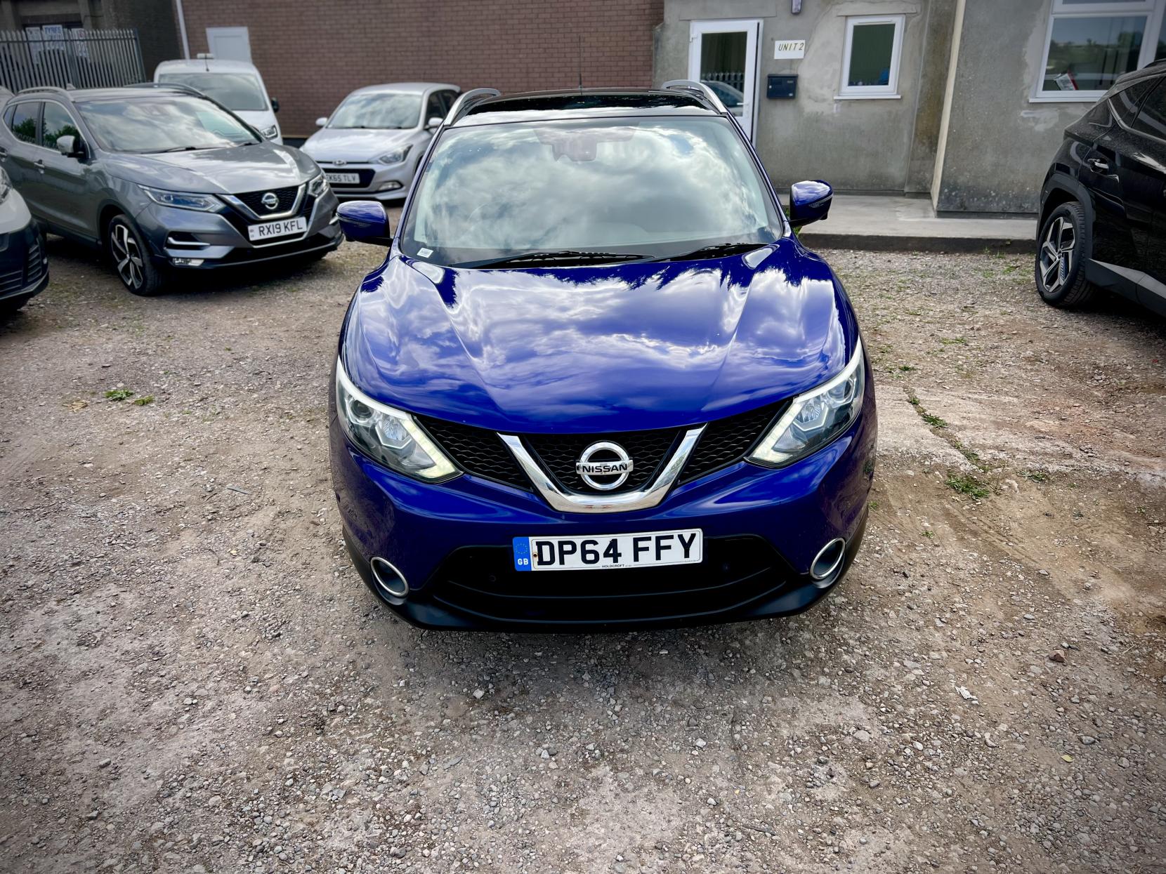Nissan Qashqai 1.5 dCi Tekna SUV 5dr Diesel Manual 2WD Euro 5 (s/s) (110 ps)