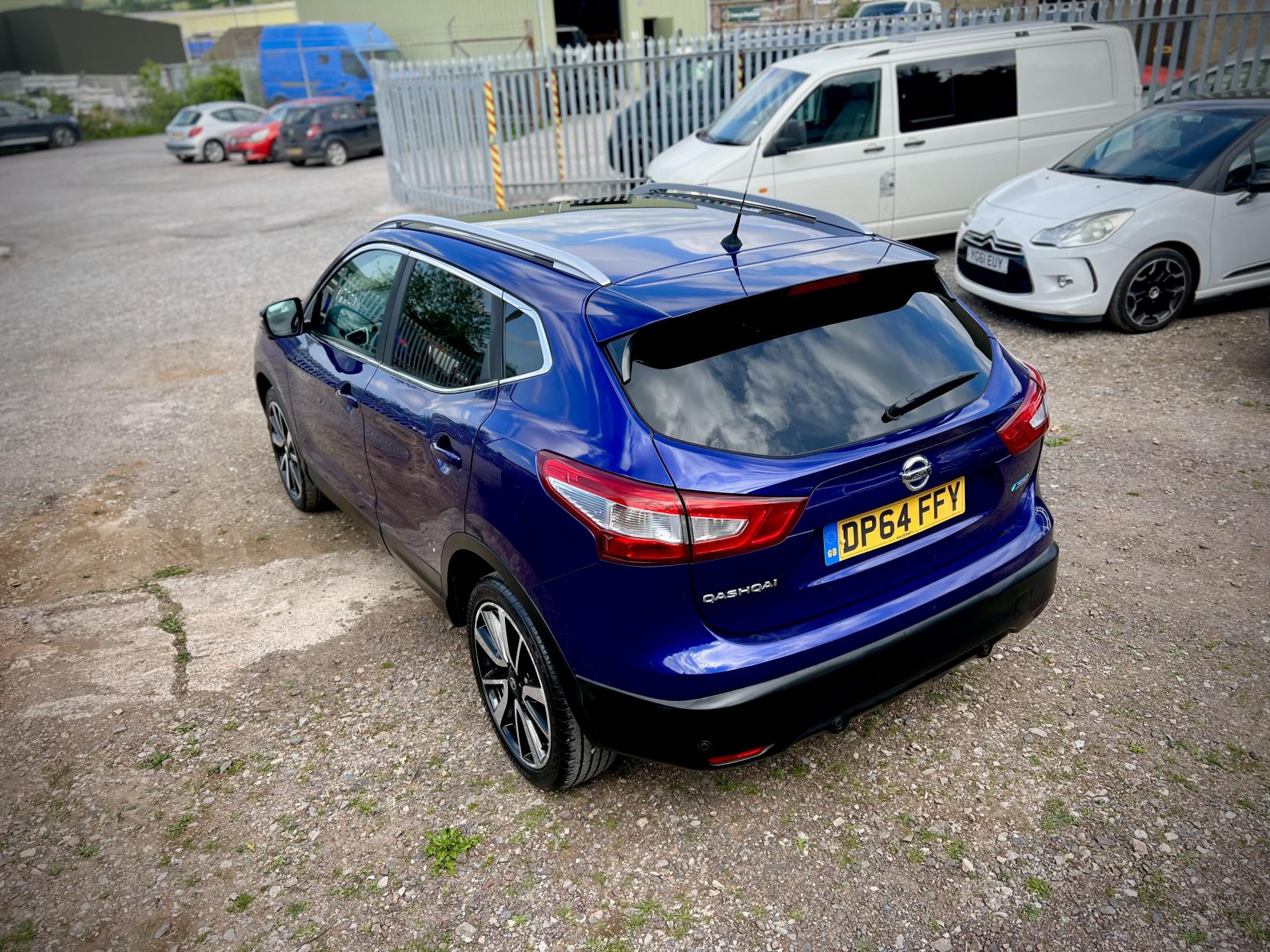 Nissan Qashqai 1.5 dCi Tekna SUV 5dr Diesel Manual 2WD Euro 5 (s/s) (110 ps)