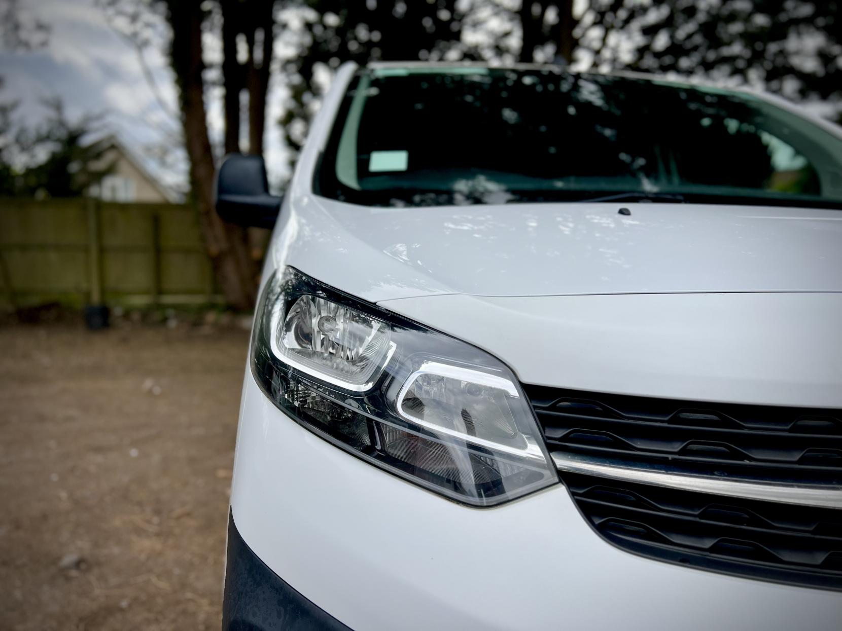 Vauxhall Vivaro 1.5 Turbo D 2900 Dynamic Panel Van 6dr Diesel Manual L2 H1 Euro 6 (s/s) (100 ps)
