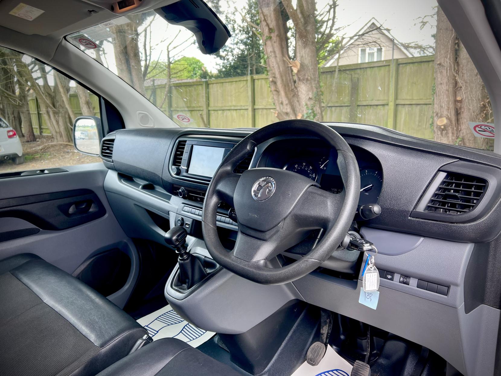Vauxhall Vivaro 1.5 Turbo D 2900 Dynamic Panel Van 6dr Diesel Manual L2 H1 Euro 6 (s/s) (100 ps)