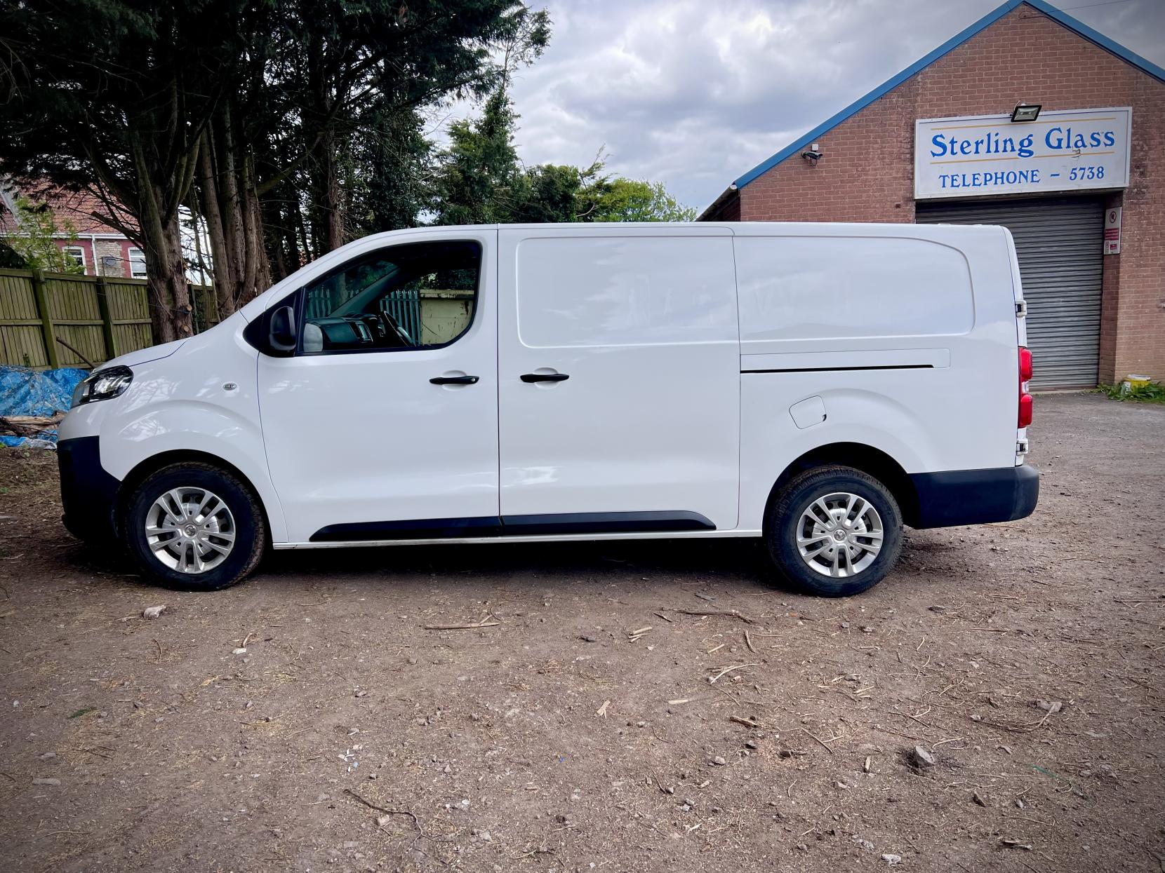 Vauxhall Vivaro 1.5 Turbo D 2900 Dynamic Panel Van 6dr Diesel Manual L2 H1 Euro 6 (s/s) (100 ps)
