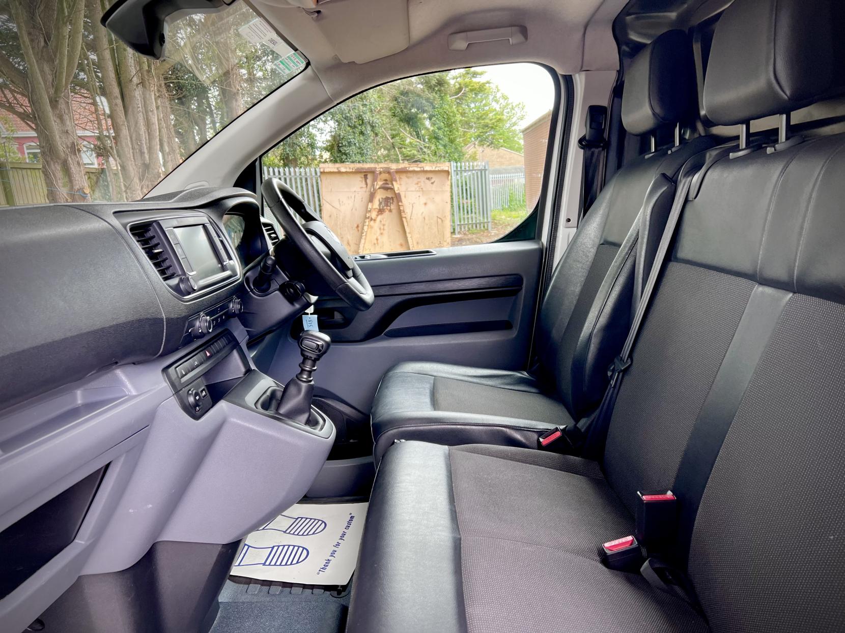 Vauxhall Vivaro 1.5 Turbo D 2900 Dynamic Panel Van 6dr Diesel Manual L2 H1 Euro 6 (s/s) (100 ps)