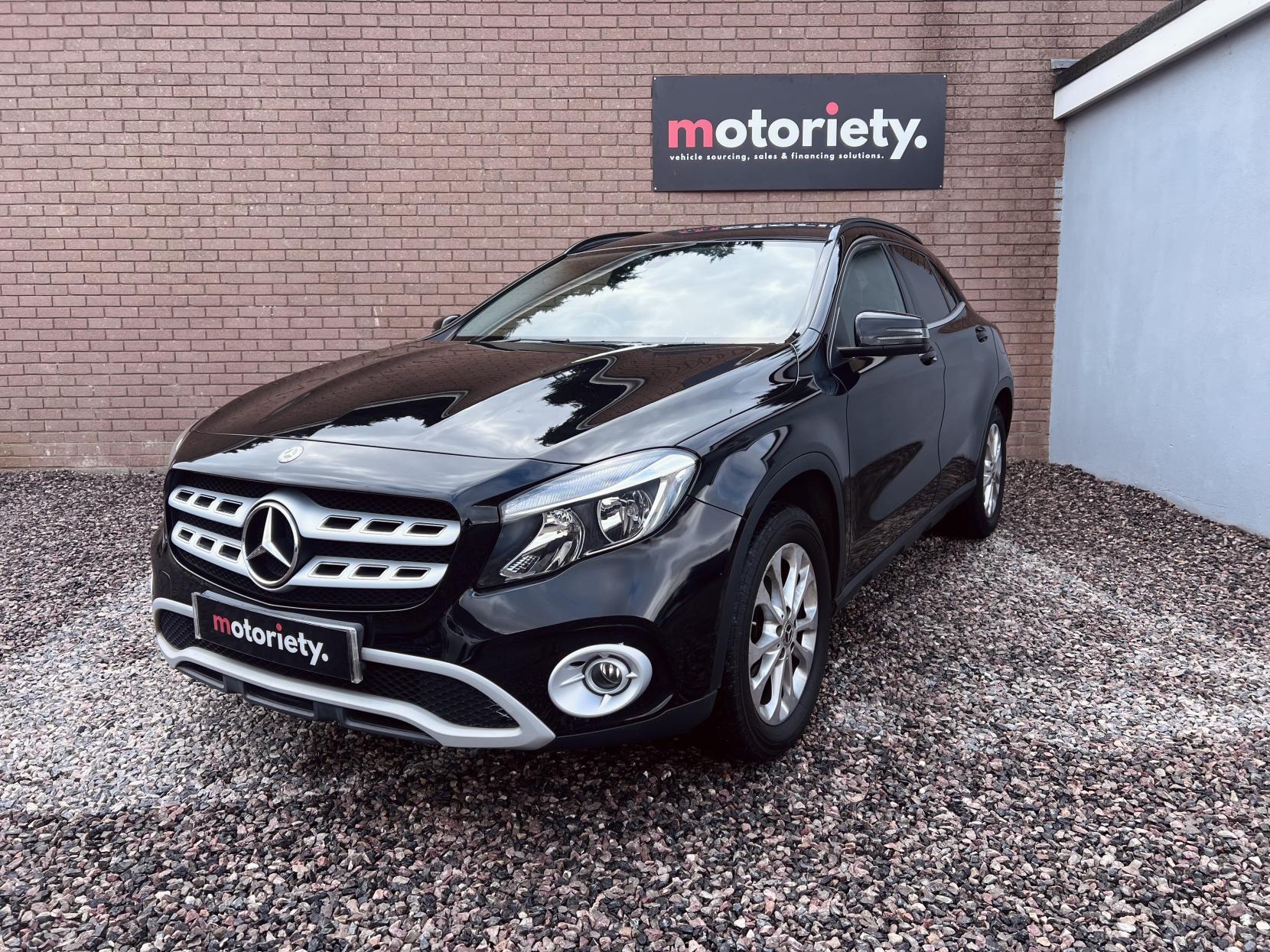 Mercedes-Benz GLA 2.1 GLA200d SE SUV 5dr Diesel 7G-DCT Euro 6 (s/s) (136 ps)