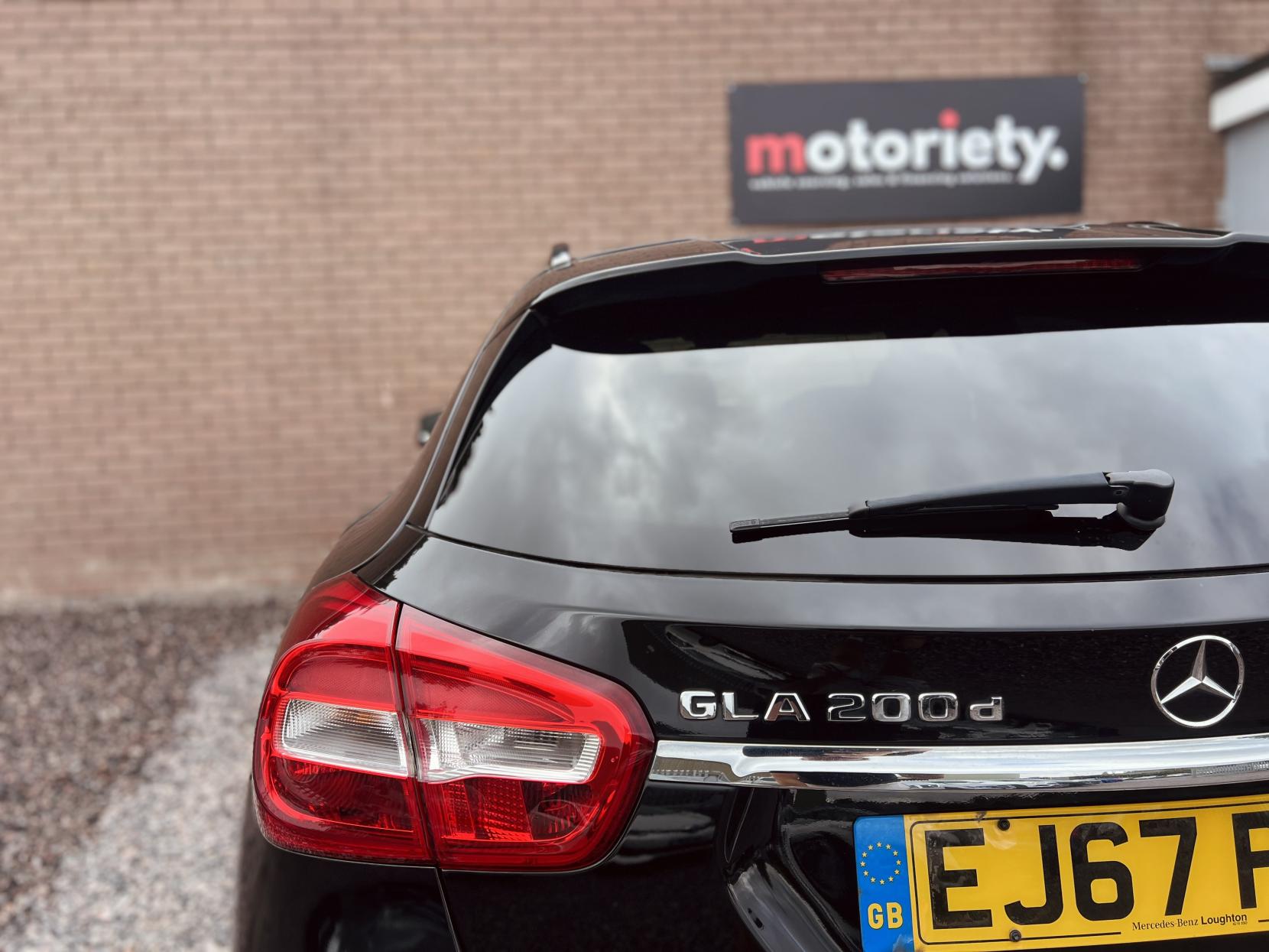 Mercedes-Benz GLA 2.1 GLA200d SE SUV 5dr Diesel 7G-DCT Euro 6 (s/s) (136 ps)