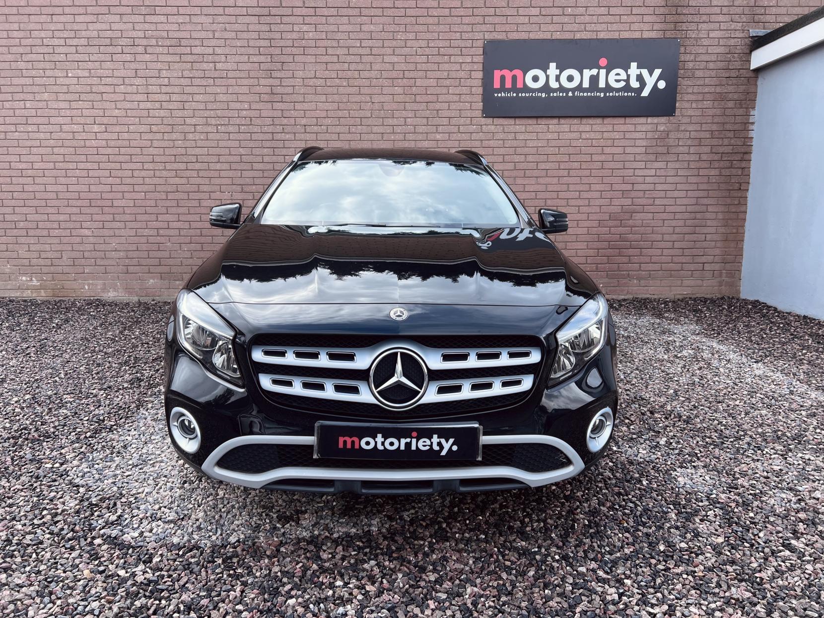 Mercedes-Benz GLA 2.1 GLA200d SE SUV 5dr Diesel 7G-DCT Euro 6 (s/s) (136 ps)