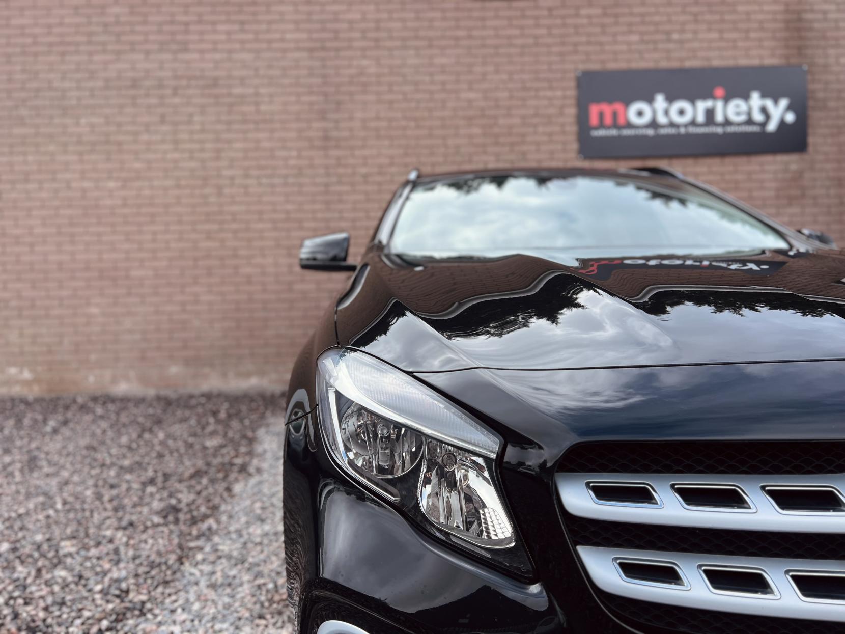 Mercedes-Benz GLA 2.1 GLA200d SE SUV 5dr Diesel 7G-DCT Euro 6 (s/s) (136 ps)
