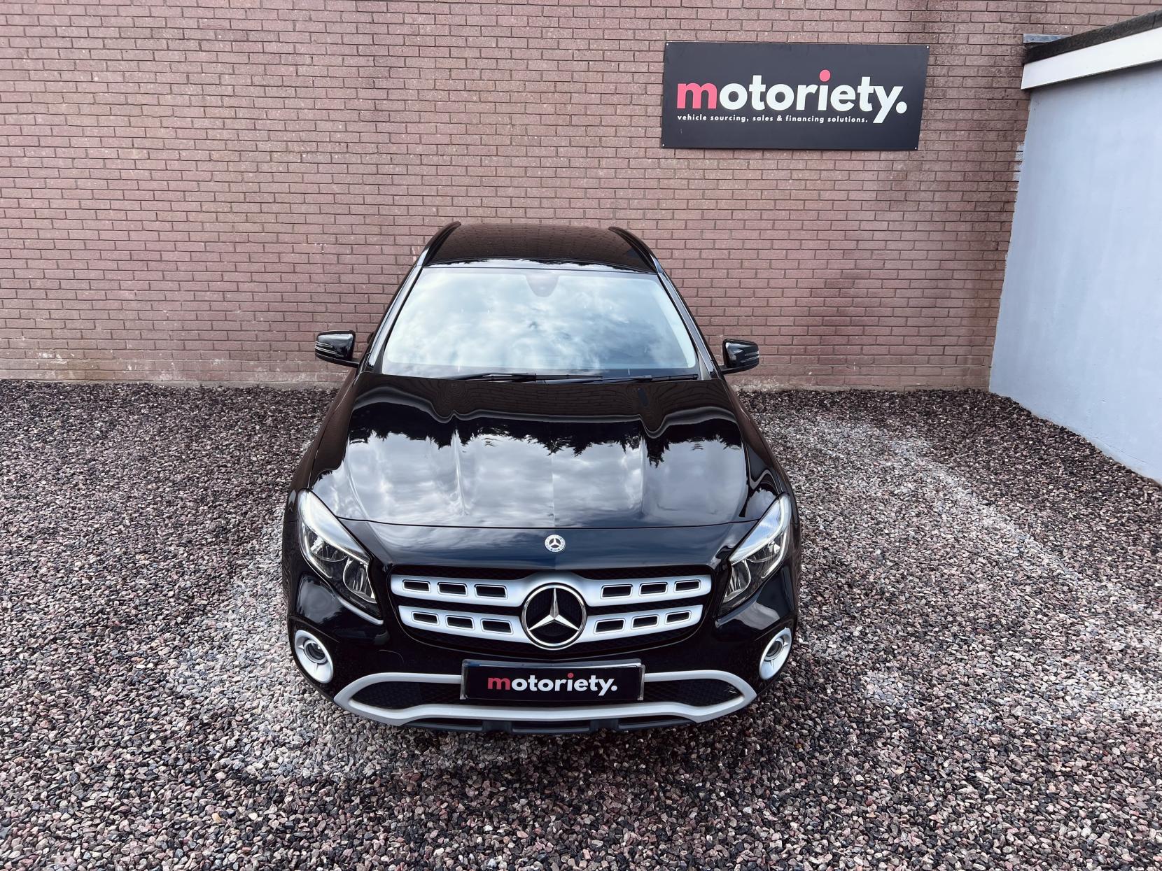 Mercedes-Benz GLA 2.1 GLA200d SE SUV 5dr Diesel 7G-DCT Euro 6 (s/s) (136 ps)