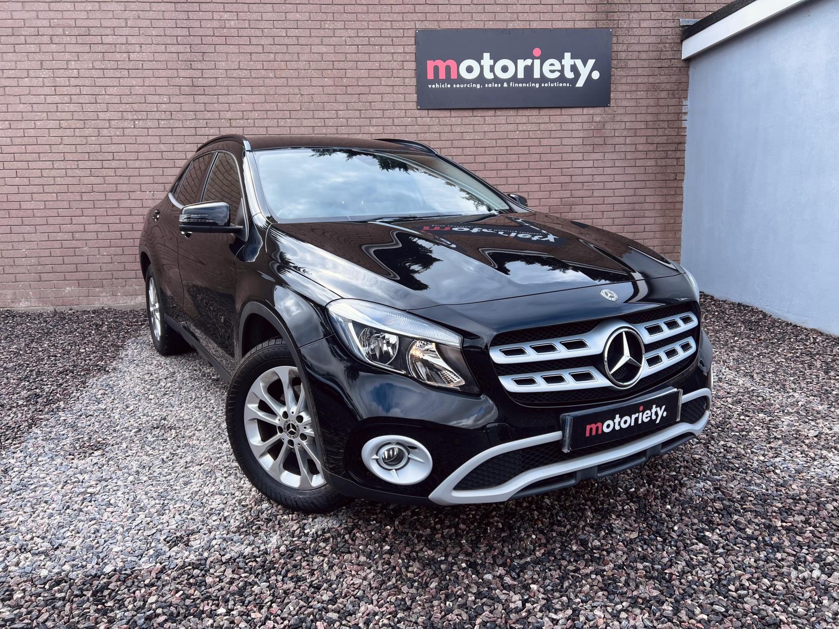 Mercedes-Benz GLA 2.1 GLA200d SE SUV 5dr Diesel 7G-DCT Euro 6 (s/s) (136 ps)