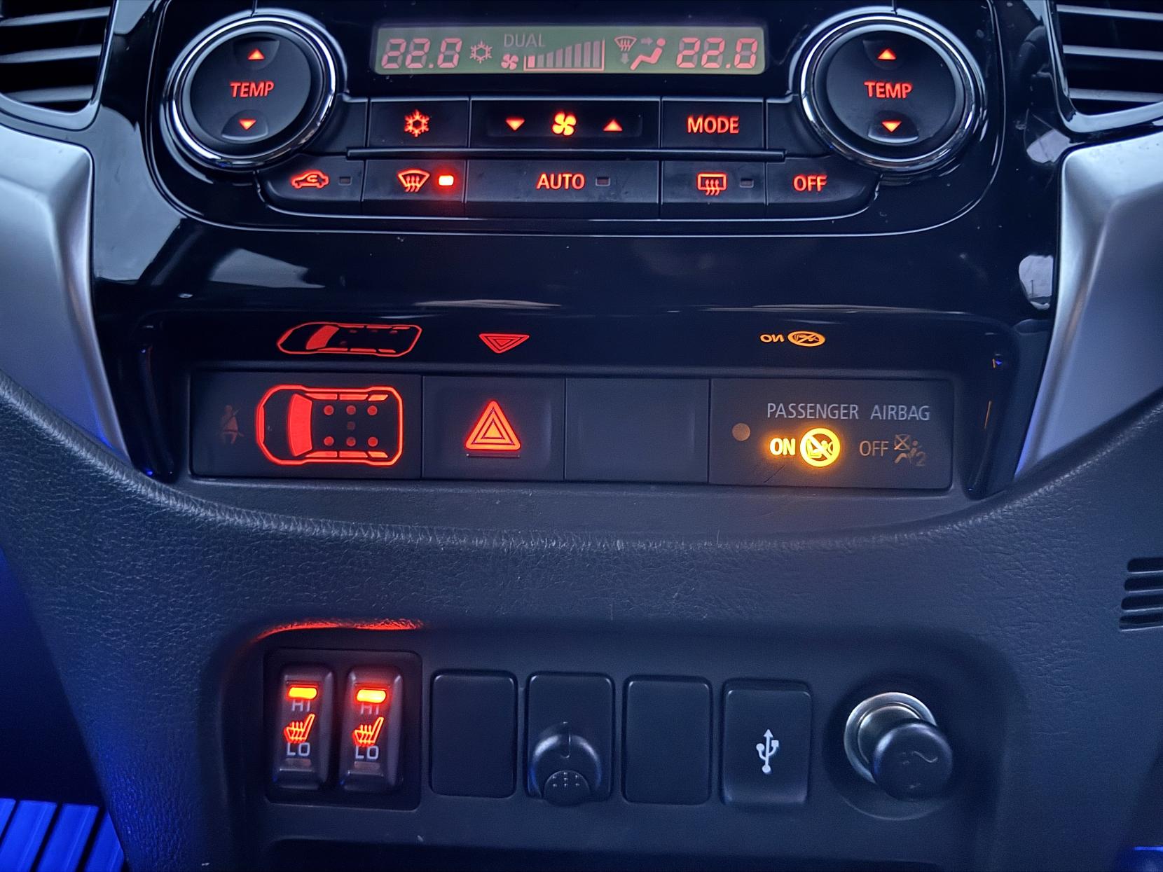 Mitsubishi L200 2.4 DI-D DC Barbarian Pickup Double Cab 4dr Diesel Manual 4WD Euro 6 (178 ps)