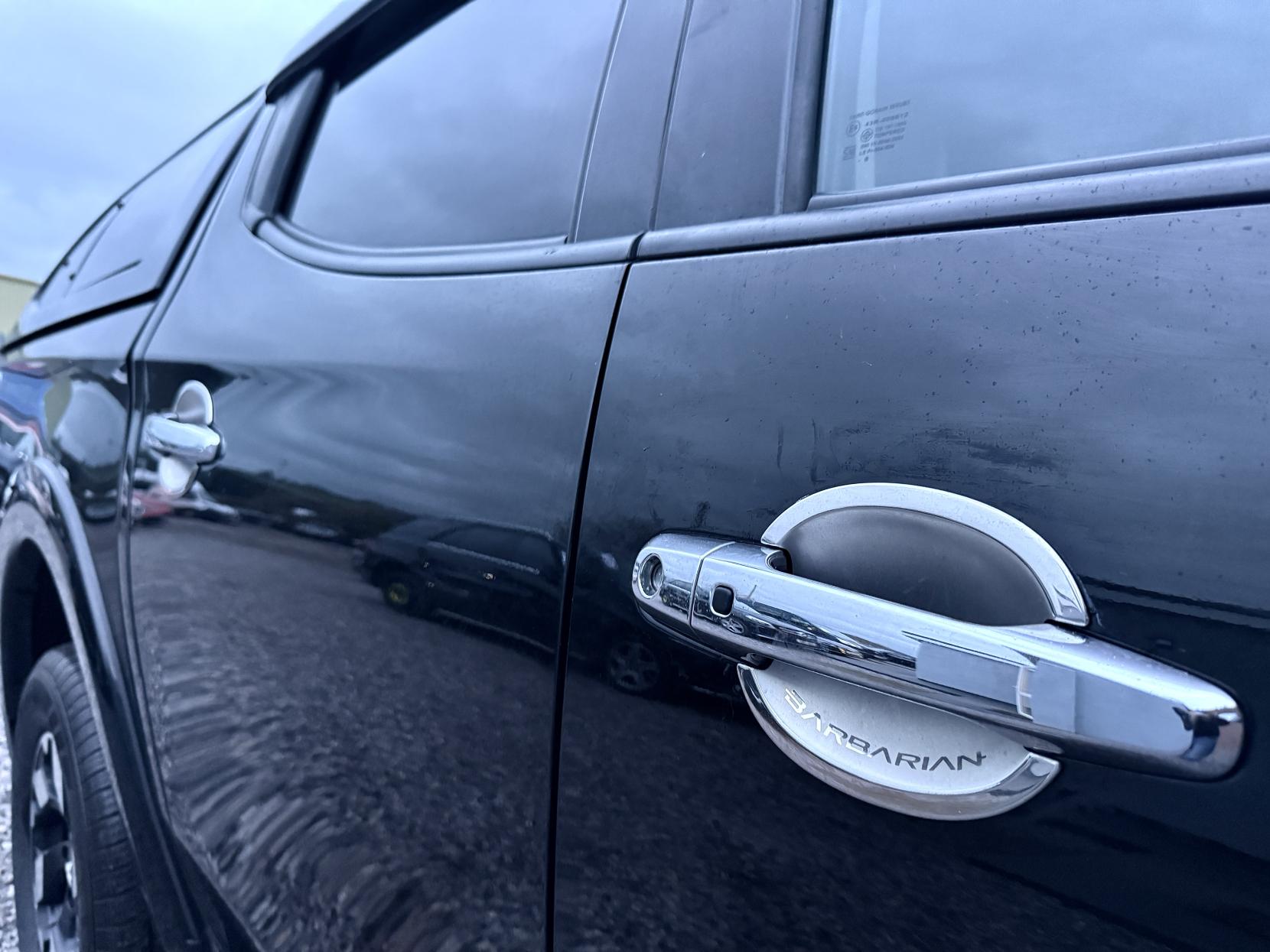 Mitsubishi L200 2.4 DI-D DC Barbarian Pickup Double Cab 4dr Diesel Manual 4WD Euro 6 (178 ps)