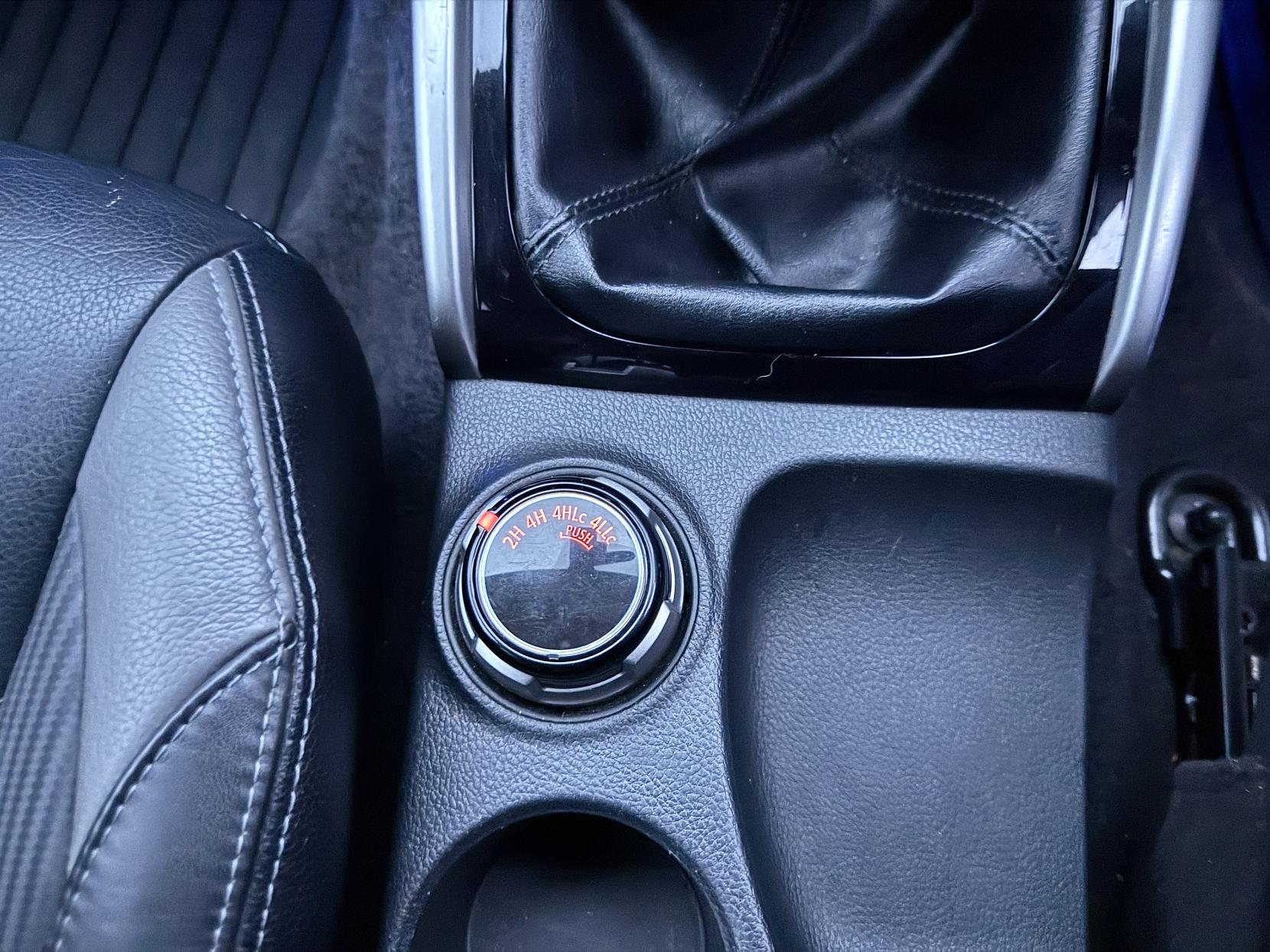 Mitsubishi L200 2.4 DI-D DC Barbarian Pickup Double Cab 4dr Diesel Manual 4WD Euro 6 (178 ps)