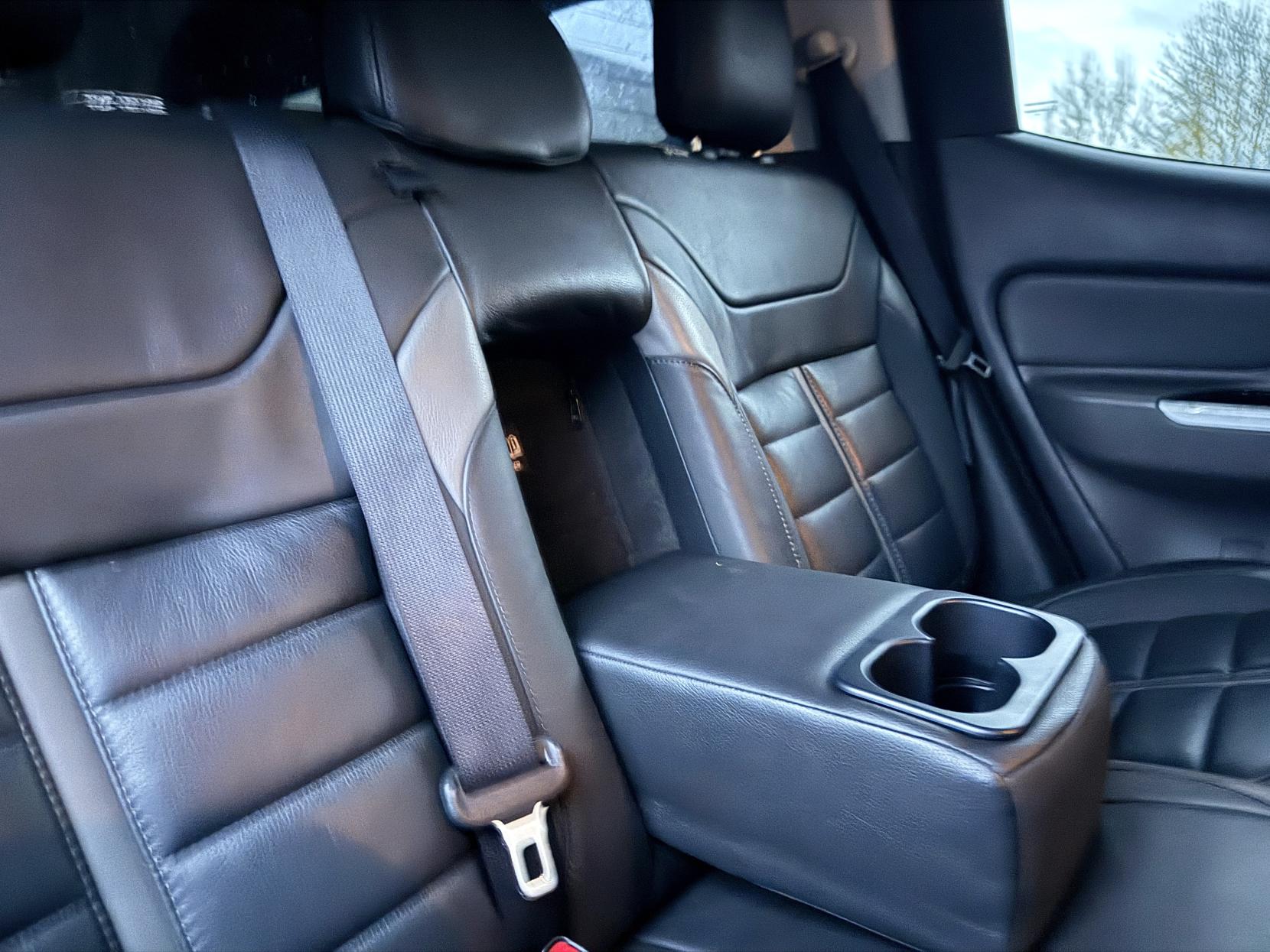 Mitsubishi L200 2.4 DI-D DC Barbarian Pickup Double Cab 4dr Diesel Manual 4WD Euro 6 (178 ps)