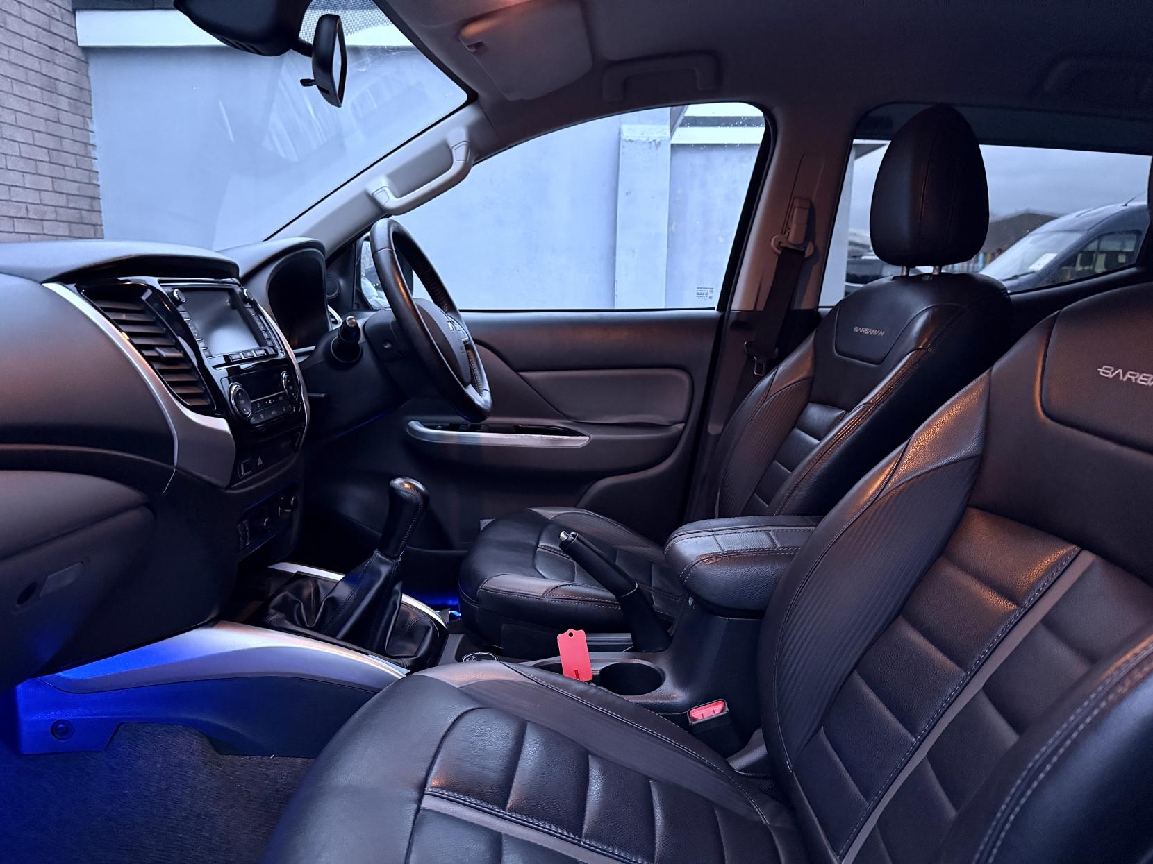 Mitsubishi L200 2.4 DI-D DC Barbarian Pickup Double Cab 4dr Diesel Manual 4WD Euro 6 (178 ps)