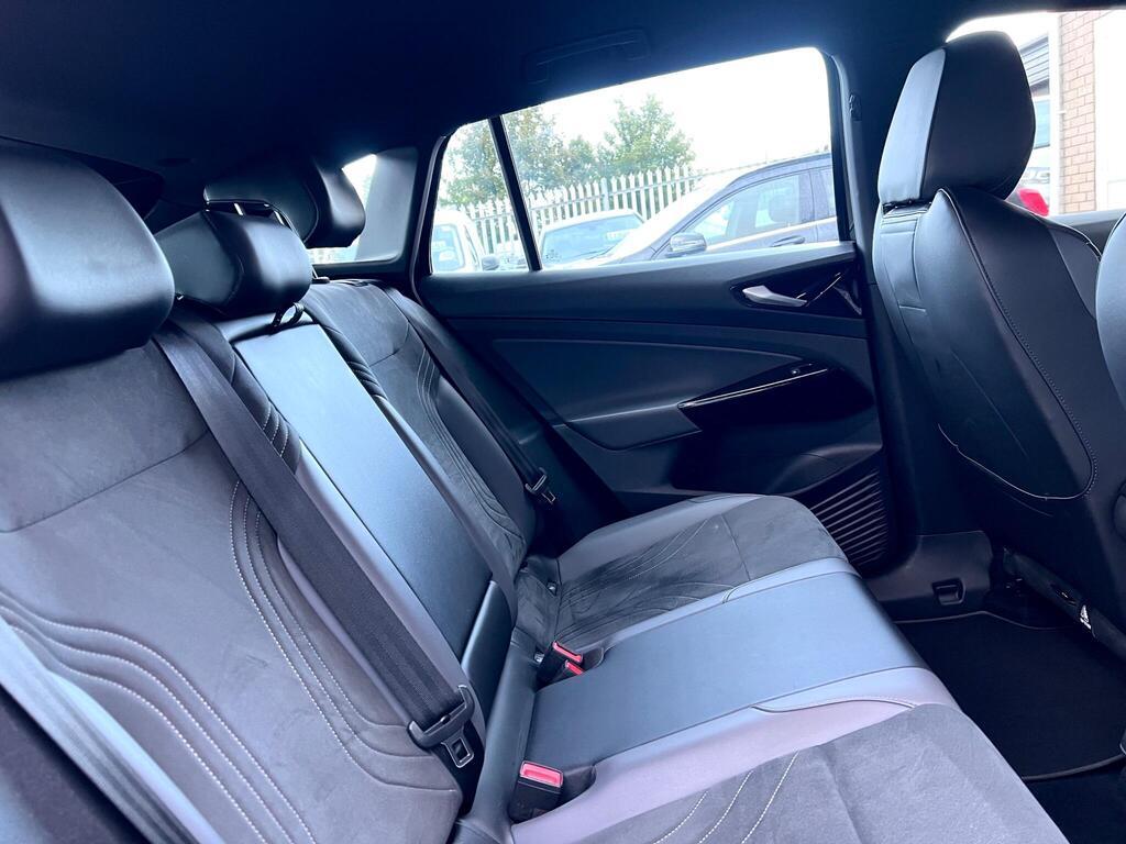 Volkswagen ID.4 Pro Performance 77kWh Life SUV 5dr Electric Auto (204 ps)