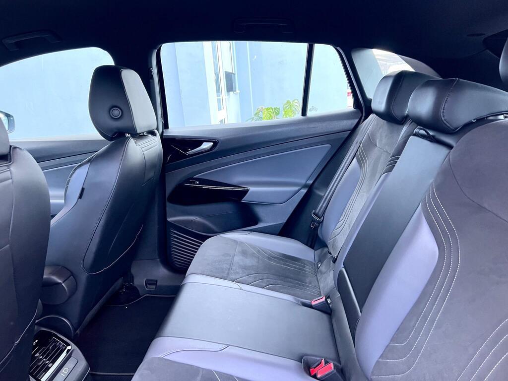 Volkswagen ID.4 Pro Performance 77kWh Life SUV 5dr Electric Auto (204 ps)