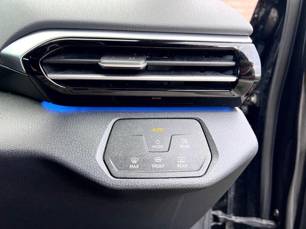 Volkswagen ID.4 Pro Performance 77kWh Life SUV 5dr Electric Auto (204 ps)