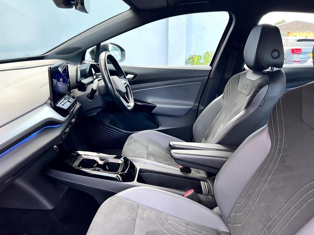 Volkswagen ID.4 Pro Performance 77kWh Life SUV 5dr Electric Auto (204 ps)