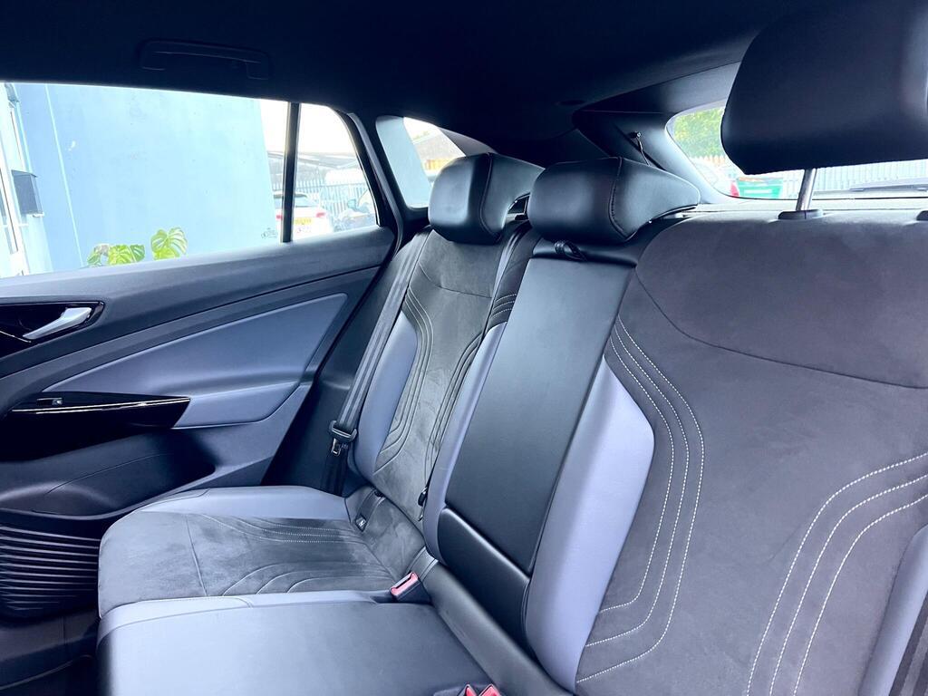 Volkswagen ID.4 Pro Performance 77kWh Life SUV 5dr Electric Auto (204 ps)