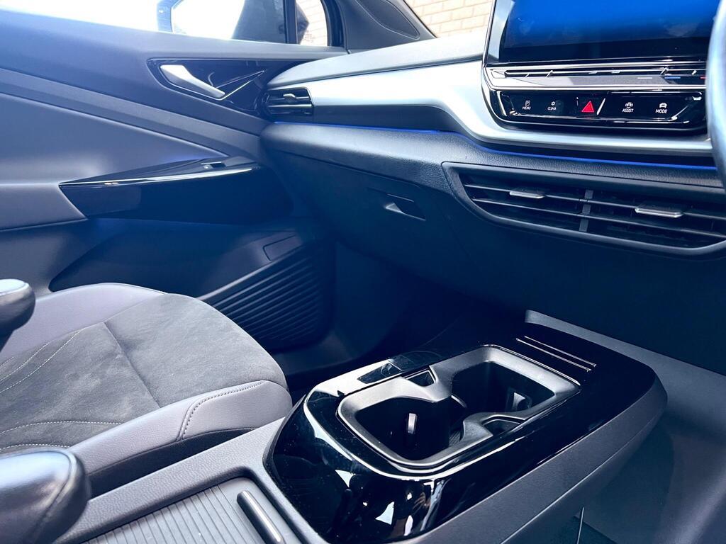 Volkswagen ID.4 Pro Performance 77kWh Life SUV 5dr Electric Auto (204 ps)