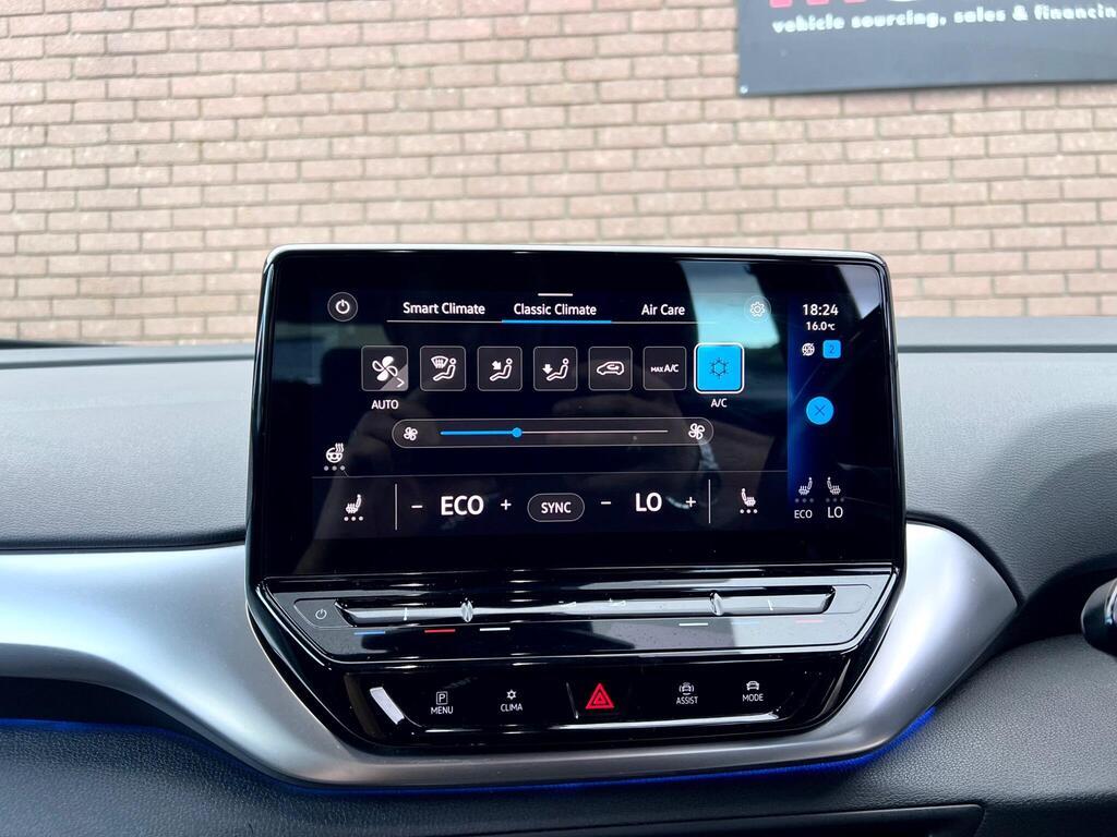 Volkswagen ID.4 Pro Performance 77kWh Life SUV 5dr Electric Auto (204 ps)