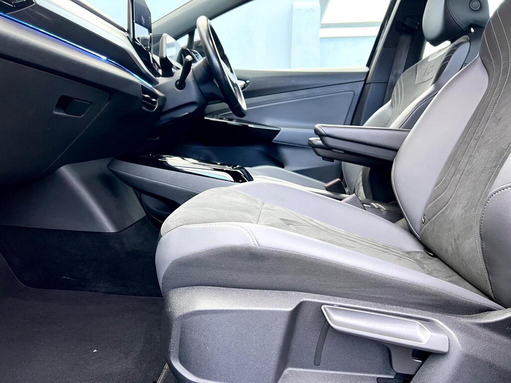 Volkswagen ID.4 Pro Performance 77kWh Life SUV 5dr Electric Auto (204 ps)