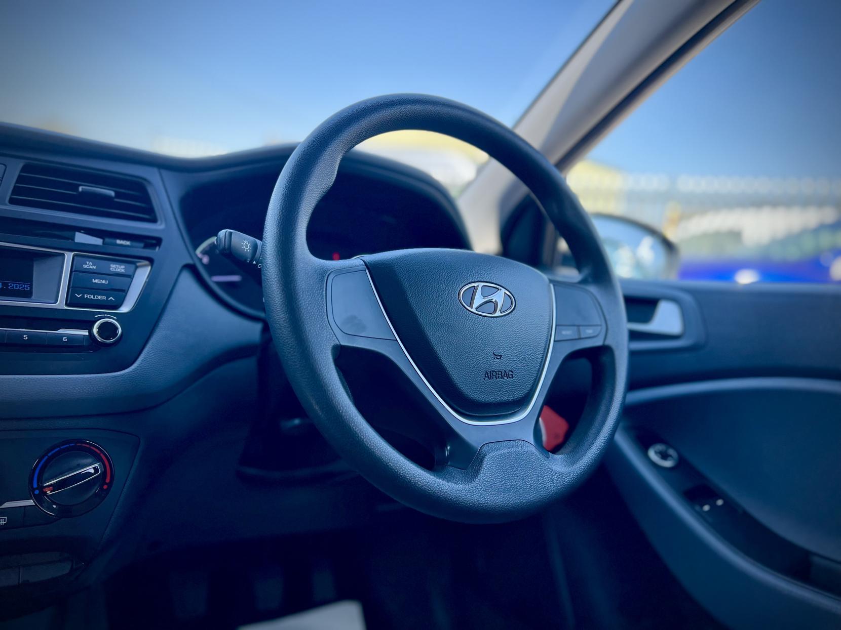 Hyundai i20 1.2 Blue Drive S Air Hatchback 5dr Petrol Manual Euro 6 (s/s) (75 ps)