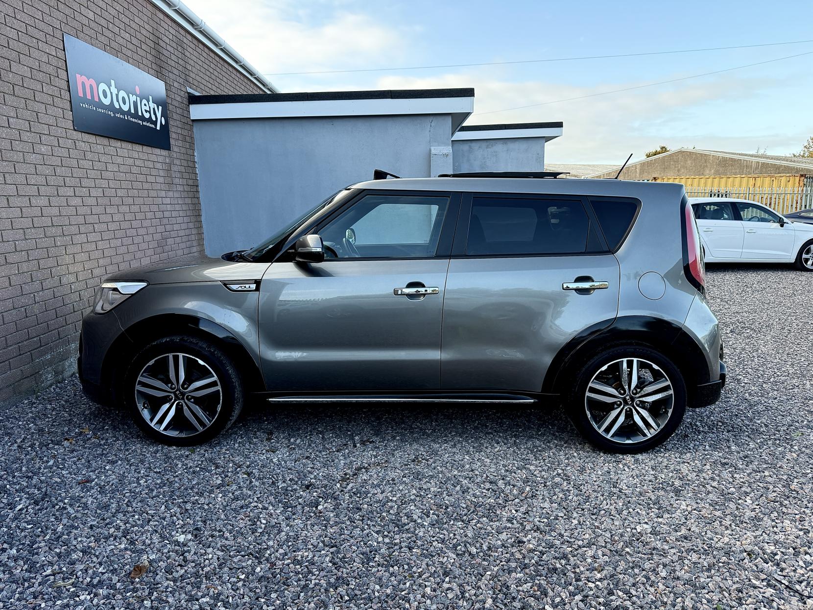 Kia Soul 1.6 CRDi Maxx SUV 5dr Diesel Auto Euro 5 (126 bhp)