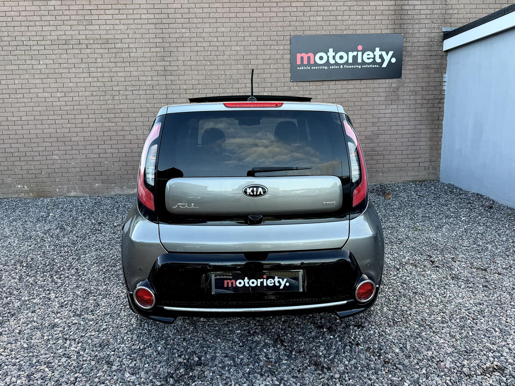 Kia Soul 1.6 CRDi Maxx SUV 5dr Diesel Auto Euro 5 (126 bhp)