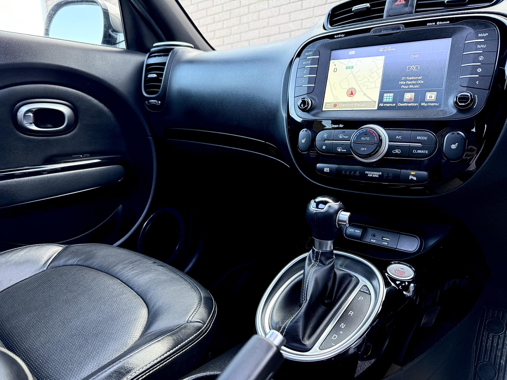 Kia Soul 1.6 CRDi Maxx SUV 5dr Diesel Auto Euro 5 (126 bhp)