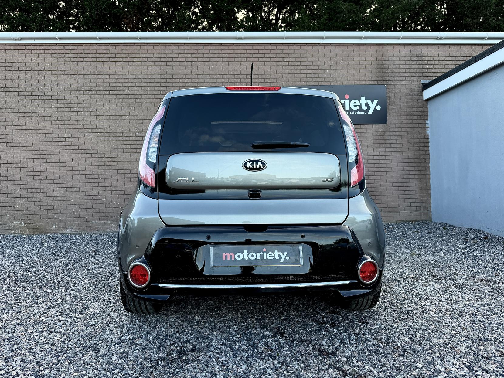 Kia Soul 1.6 CRDi Maxx SUV 5dr Diesel Auto Euro 5 (126 bhp)