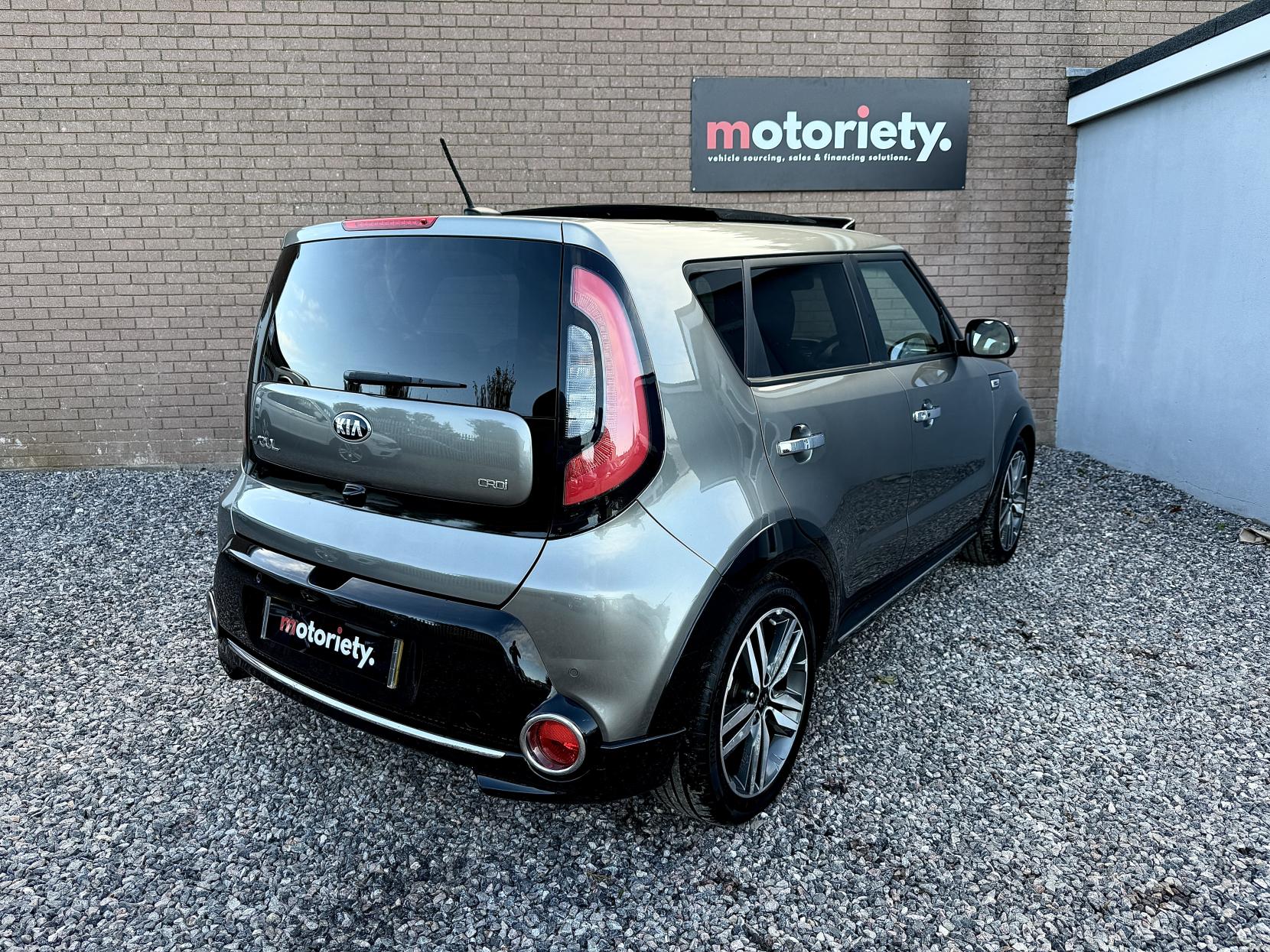 Kia Soul 1.6 CRDi Maxx SUV 5dr Diesel Auto Euro 5 (126 bhp)