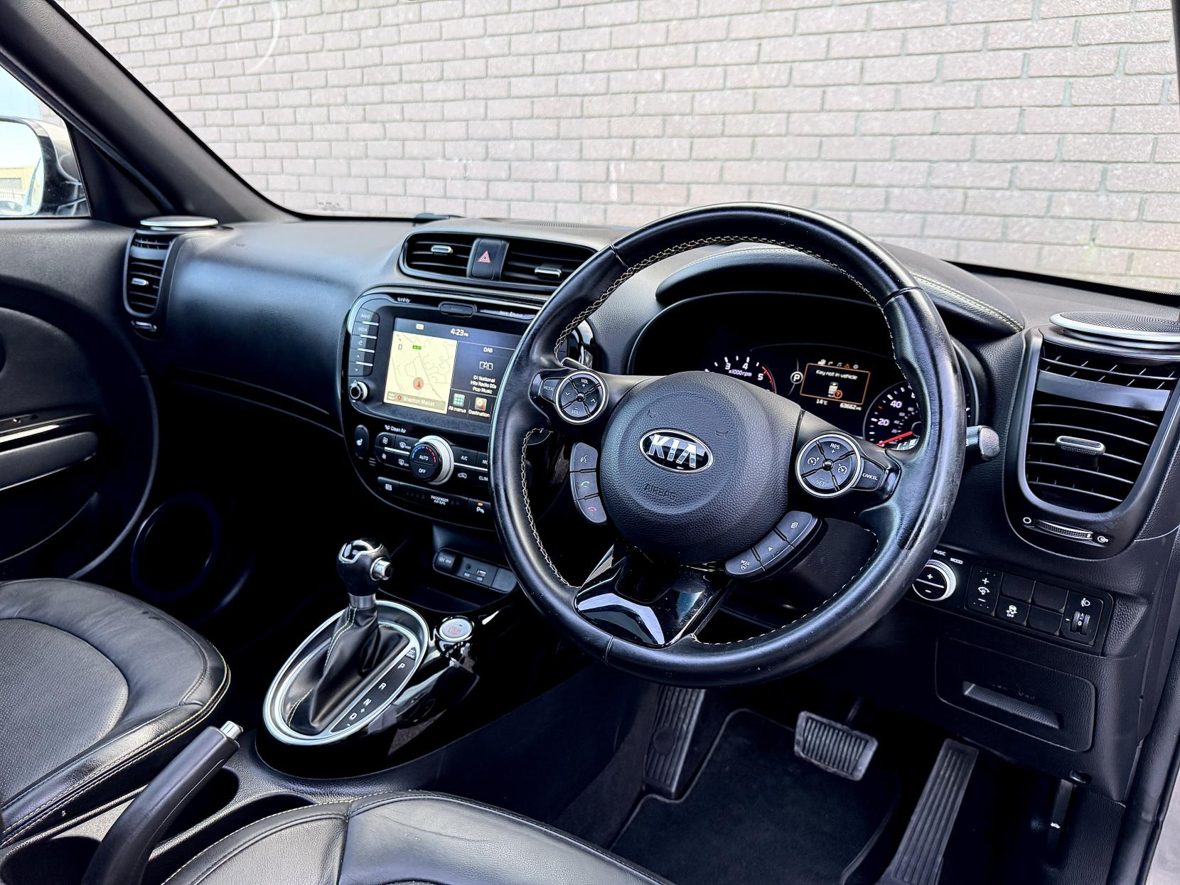 Kia Soul 1.6 CRDi Maxx SUV 5dr Diesel Auto Euro 5 (126 bhp)