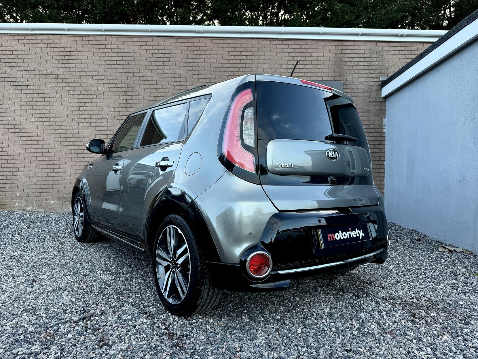 Kia Soul 1.6 CRDi Maxx SUV 5dr Diesel Auto Euro 5 (126 bhp)