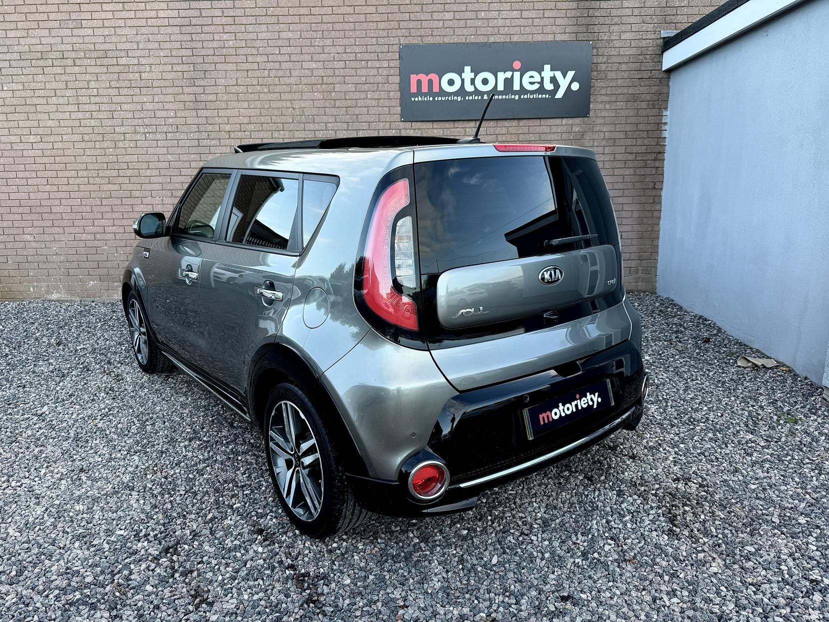 Kia Soul 1.6 CRDi Maxx SUV 5dr Diesel Auto Euro 5 (126 bhp)