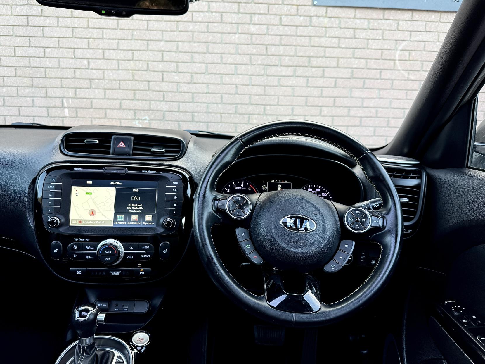 Kia Soul 1.6 CRDi Maxx SUV 5dr Diesel Auto Euro 5 (126 bhp)