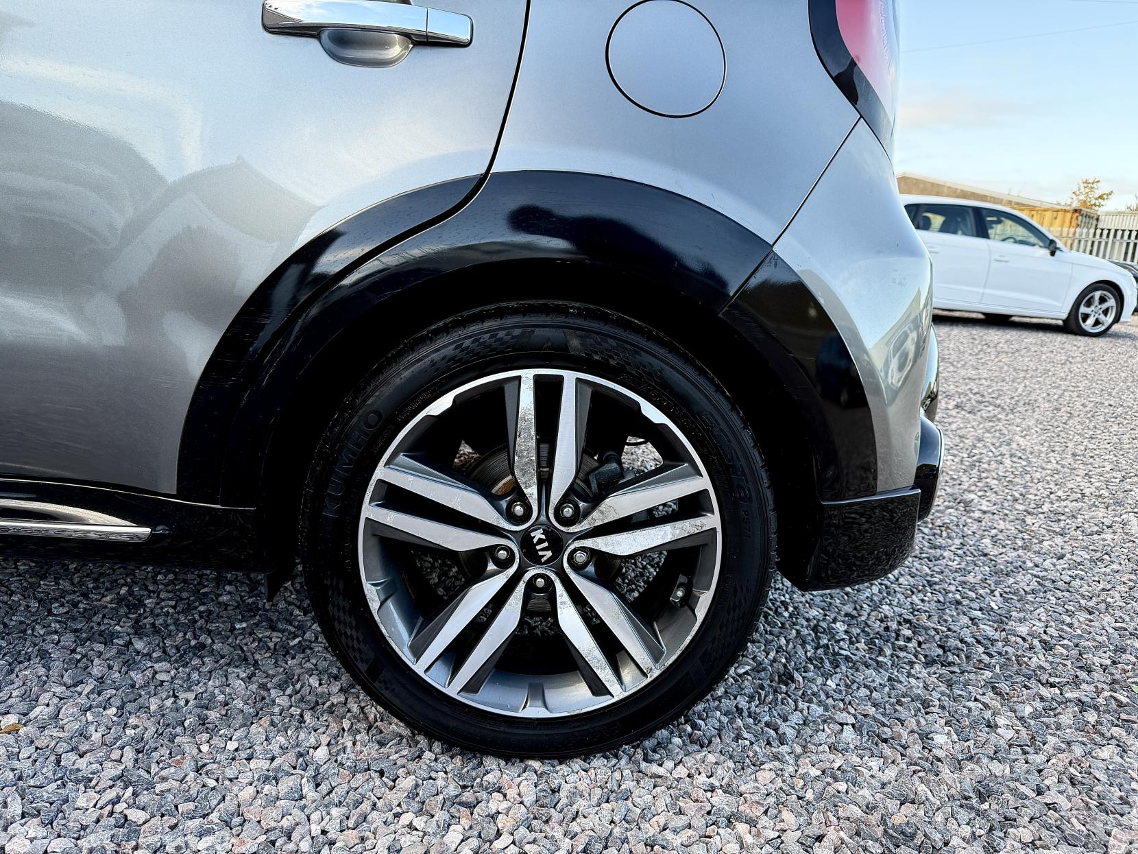 Kia Soul 1.6 CRDi Maxx SUV 5dr Diesel Auto Euro 5 (126 bhp)