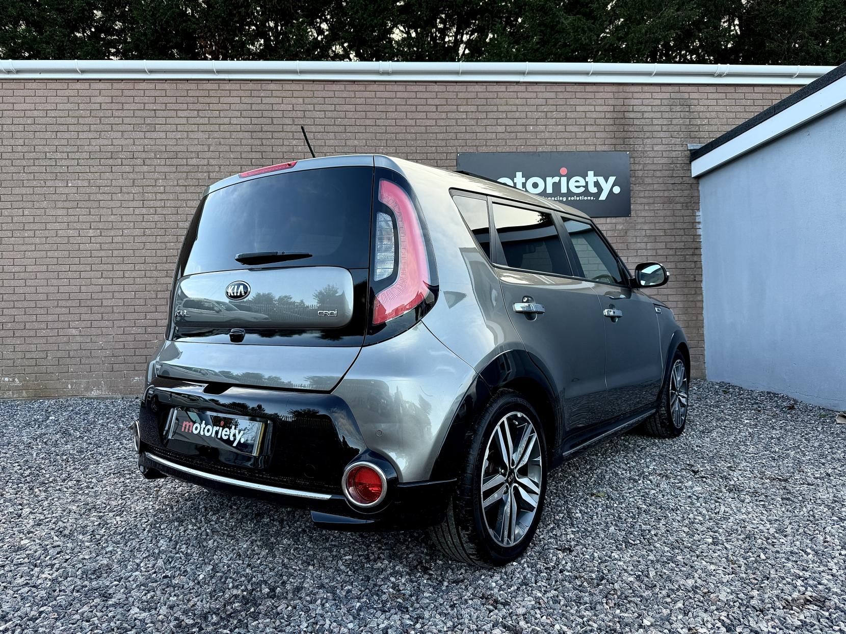Kia Soul 1.6 CRDi Maxx SUV 5dr Diesel Auto Euro 5 (126 bhp)