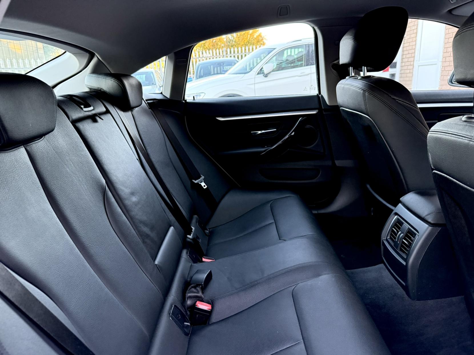 BMW 4 Series Gran Coupe 2.0 420i Luxury Hatchback 5dr Petrol Auto Euro 6 (s/s) (184 ps)