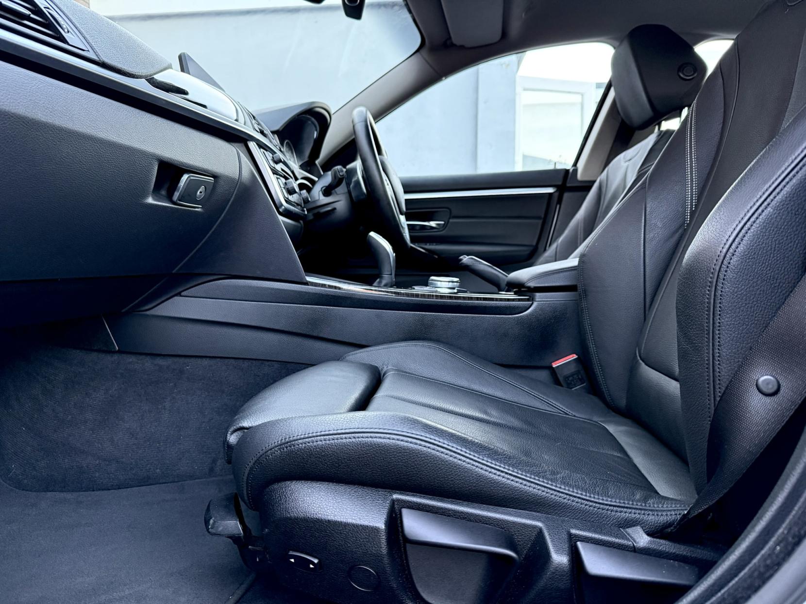 BMW 4 Series Gran Coupe 2.0 420i Luxury Hatchback 5dr Petrol Auto Euro 6 (s/s) (184 ps)
